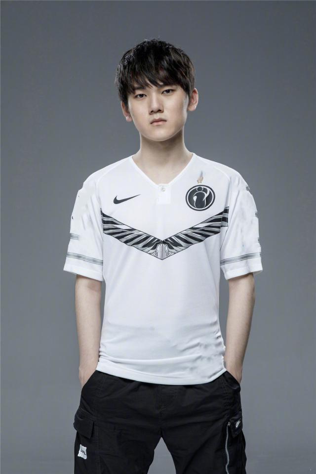 3DMAX 和 Legacy 晋级 CS 亚洲锦标赛 2025 半决赛， Fnatic 和 FUT 被淘汰